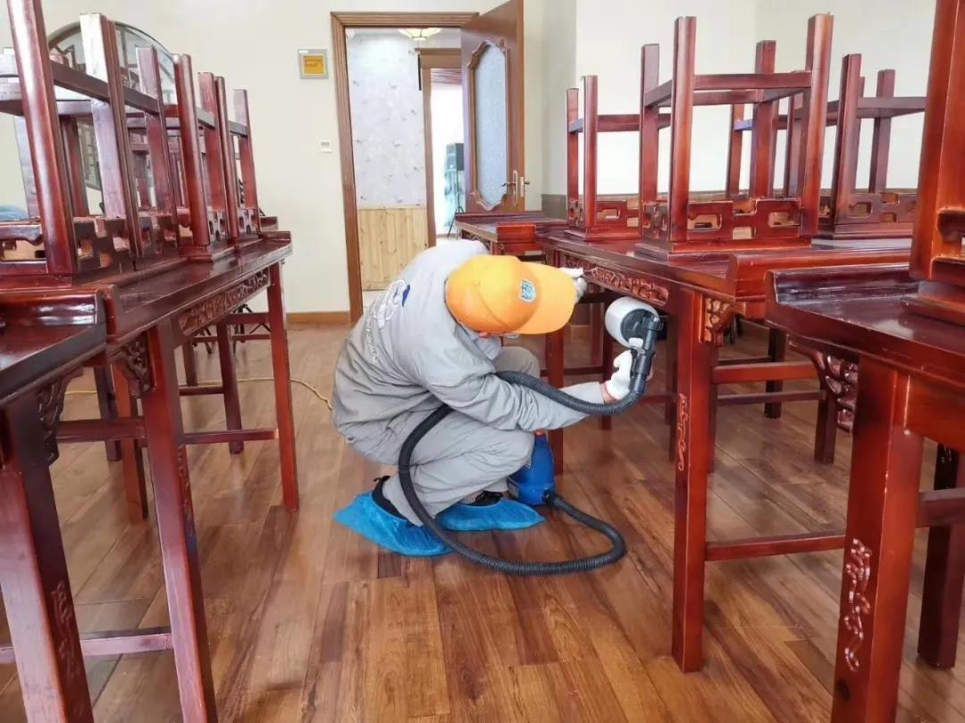 學校辦公室桌椅全方位噴涂施工治理 學校辦公室桌椅全方位噴涂施工治理